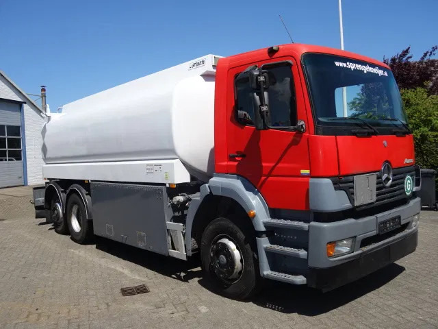 Mercedes-Benz ATEGO 2533 6X2 ,18000 LITER TANK - Camion cisternă: Foto 1 Mercedes-Benz ATEGO 2533 6X2 ,18000 LITER TANK - Camion cisternă: Foto 1