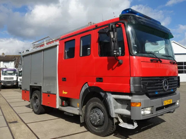Mercedes-Benz Actros 1831 4X4 ZIEGLER BOMBEROS POMP,2500 L TANK - Autospeciala de stins incendii: Foto 2 Mercedes-Benz Actros 1831 4X4 ZIEGLER BOMBEROS POMP,2500 L TANK - Autospeciala de stins incendii: Foto 2