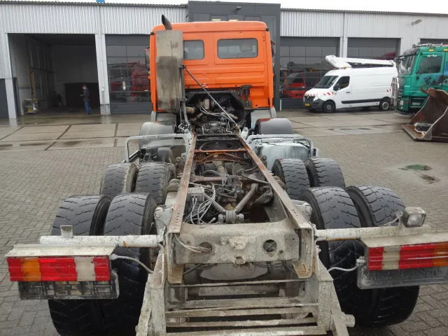 Mercedes-Benz Actros 3235 8x4 steelsprings,manual gearbox - Camion şasiu: Foto 4 Mercedes-Benz Actros 3235 8x4 steelsprings,manual gearbox - Camion şasiu: Foto 4