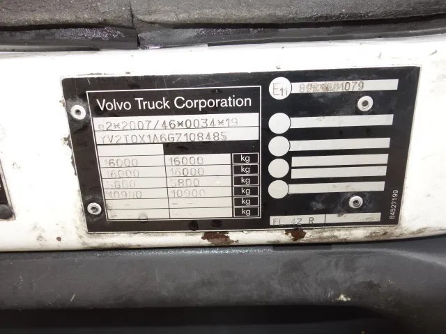 Volvo FL FL250 isothermic box - Camion furgon: Foto 3 Volvo FL FL250 isothermic box - Camion furgon: Foto 3
