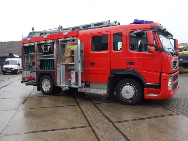 Volvo FM 10 330 pk 2000 LITER WATER TANK KRONEBURGPUMP - Autospeciala de stins incendii: Foto 1 Volvo FM 10 330 pk 2000 LITER WATER TANK KRONEBURGPUMP - Autospeciala de stins incendii: Foto 1