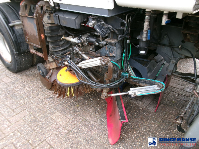 DAF LF 55.220 4x2 Scarab sweeper - Măturătoare stradală: Foto 5 DAF LF 55.220 4x2 Scarab sweeper - Măturătoare stradală: Foto 5