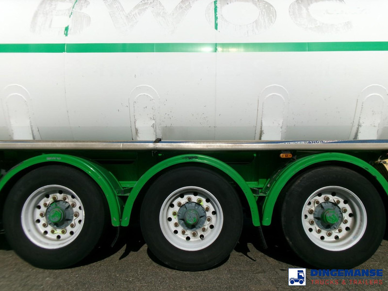 Feldbinder Fuel tank alu 42 m3 / / 6 comp + pump - Semiremorcă cisternă: Foto 5 Feldbinder Fuel tank alu 42 m3 / / 6 comp + pump - Semiremorcă cisternă: Foto 5