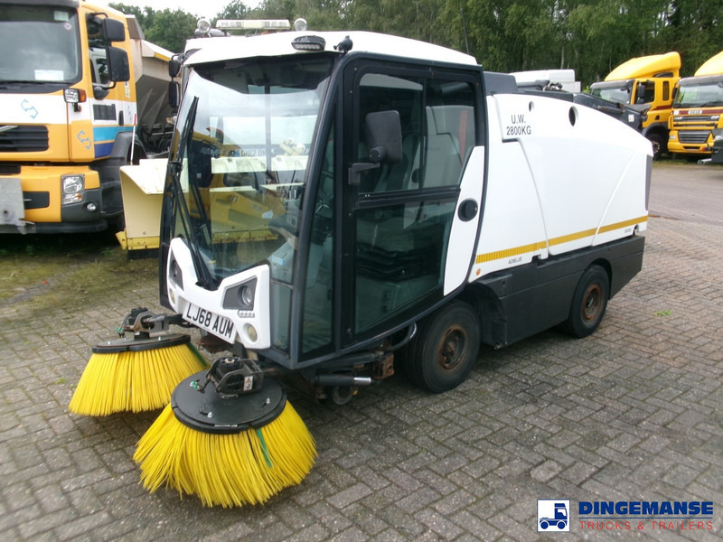 Johnston C202 compact street sweeper - Măturătoare stradală: Foto 1 Johnston C202 compact street sweeper - Măturătoare stradală: Foto 1