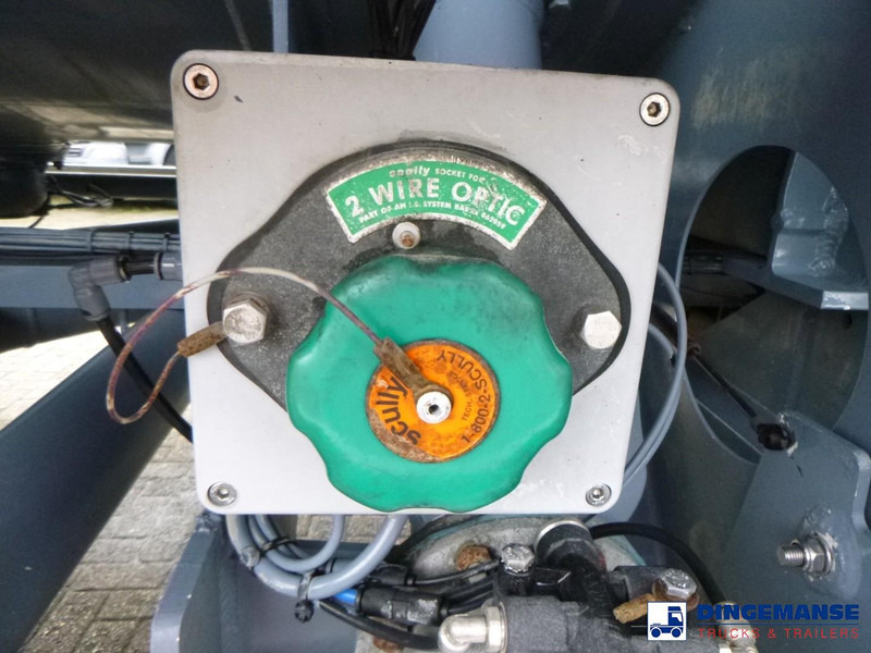 Remorcă cisternă LAG Fuel tank alu 44.4 m3 / 6 comp + pump: Foto 12 Remorcă cisternă LAG Fuel tank alu 44.4 m3 / 6 comp + pump: Foto 12