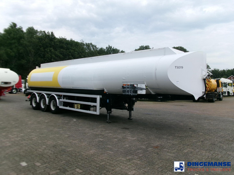 Lakeland Fuel tank alu 43 m3 / 6 comp - Semiremorcă cisternă: Foto 2 Lakeland Fuel tank alu 43 m3 / 6 comp - Semiremorcă cisternă: Foto 2