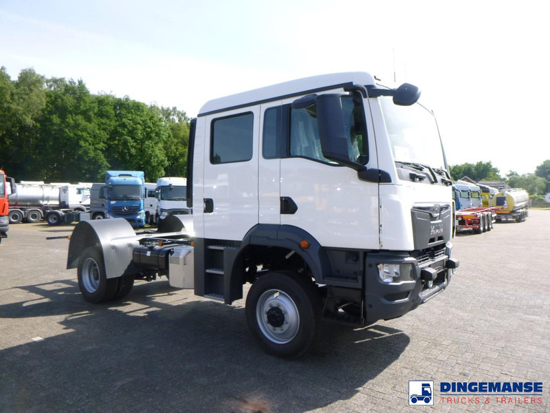 MAN TGM 13.320 4X4 BL chassis / new/unused - Camion şasiu: Foto 2 MAN TGM 13.320 4X4 BL chassis / new/unused - Camion şasiu: Foto 2