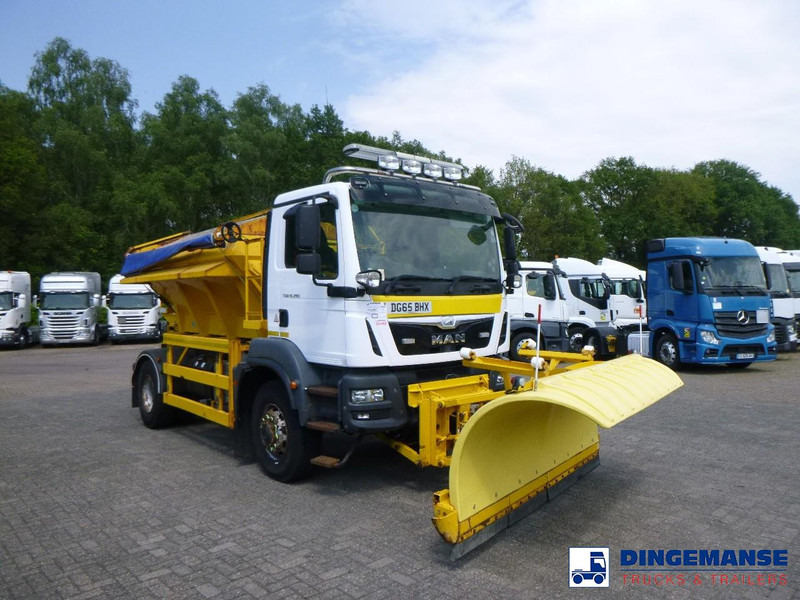 MAN TGM 18.290 4X4 RHD gritter / snow plough - Utilaj deszăpezire: Foto 2 MAN TGM 18.290 4X4 RHD gritter / snow plough - Utilaj deszăpezire: Foto 2