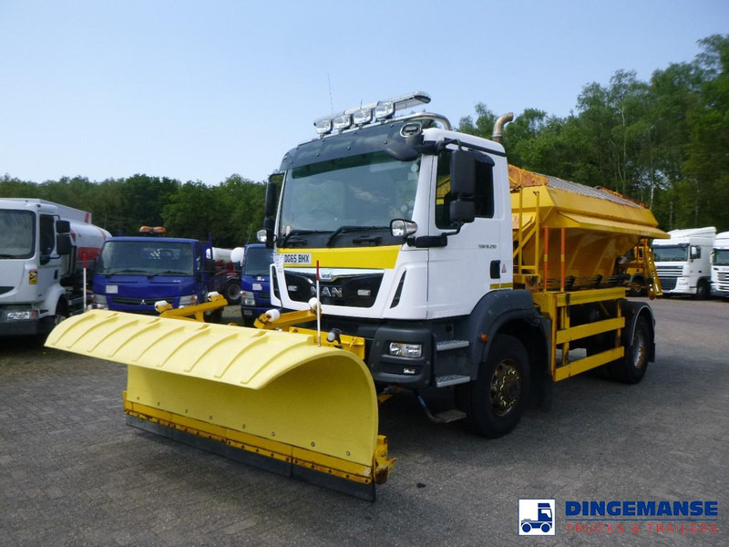 MAN TGM 18.290 4X4 RHD gritter / snow plough - Utilaj deszăpezire: Foto 1 MAN TGM 18.290 4X4 RHD gritter / snow plough - Utilaj deszăpezire: Foto 1