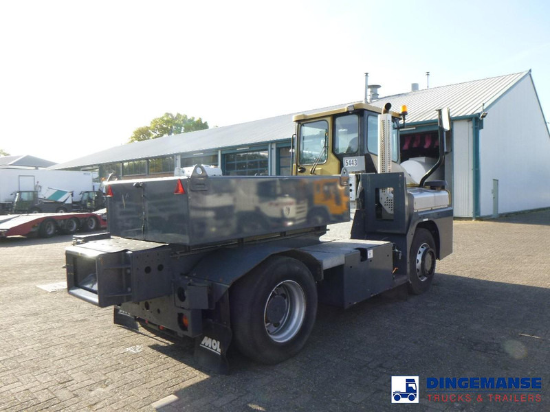 MOL RM 255 4X4 terminal drawbar tractor 150 ton - Tractor terminal: Foto 4 MOL RM 255 4X4 terminal drawbar tractor 150 ton - Tractor terminal: Foto 4