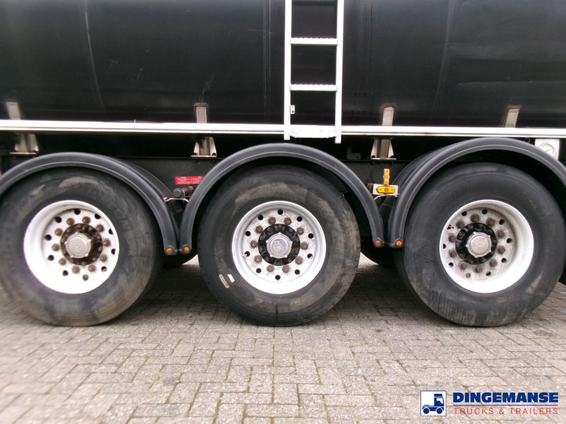 Semiremorcă cisternă Magyar Chemical tank inox 37.4 m3 / 1 comp / ADR 30/11/2023: Foto 12 Semiremorcă cisternă Magyar Chemical tank inox 37.4 m3 / 1 comp / ADR 30/11/2023: Foto 12