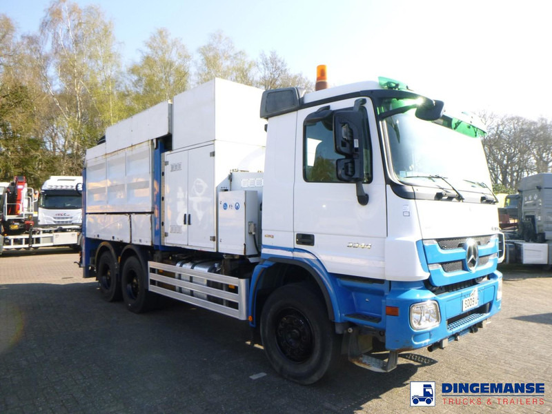Mercedes-Benz Actros 3344 6x4 Saugbagger / vacuum excavator - Maşină pentru vidanjări: Foto 2 Mercedes-Benz Actros 3344 6x4 Saugbagger / vacuum excavator - Maşină pentru vidanjări: Foto 2