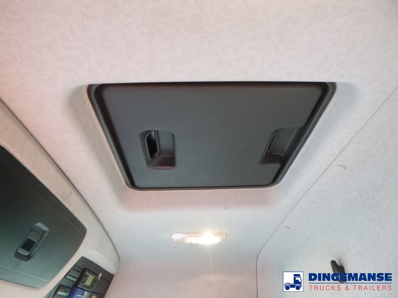 Leasing de Mercedes-Benz Antos 2533 RHD 6x2 Thermoking T1000R frigo Mercedes-Benz Antos 2533 RHD 6x2 Thermoking T1000R frigo: Foto 16