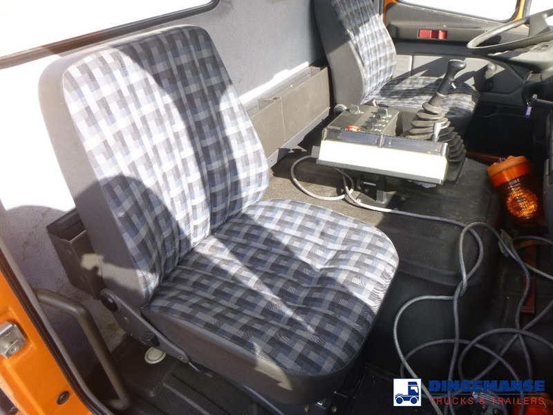 Utilaj deszăpezire Mercedes-Benz SK 2031 4x4x4 Schmidt CJS9 airport sweeper snow plough: Foto 15