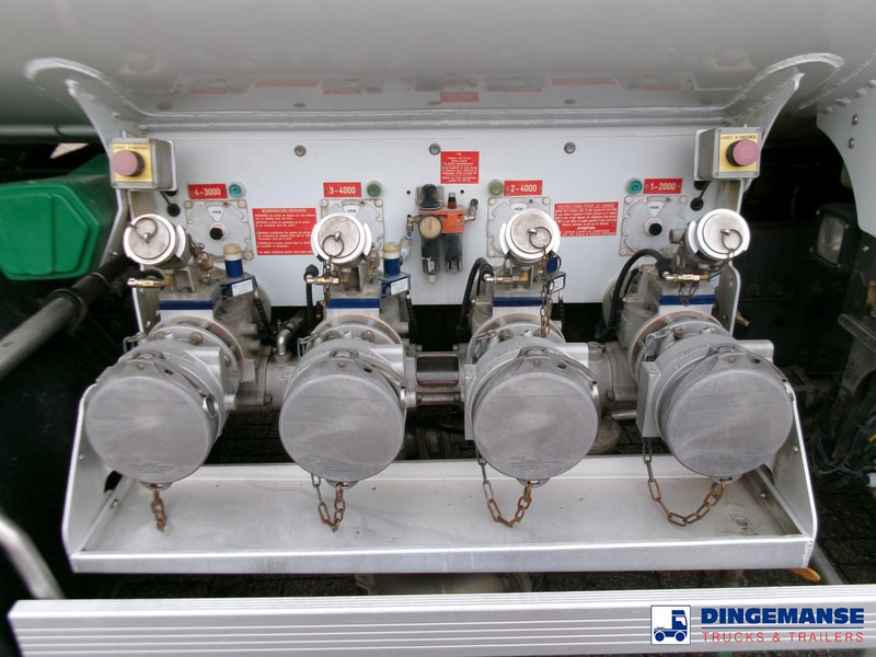 Renault Premium 270 4x2 fuel tank 13.8 m3 / 4 comp - Camion cisternă: Foto 5 Renault Premium 270 4x2 fuel tank 13.8 m3 / 4 comp - Camion cisternă: Foto 5