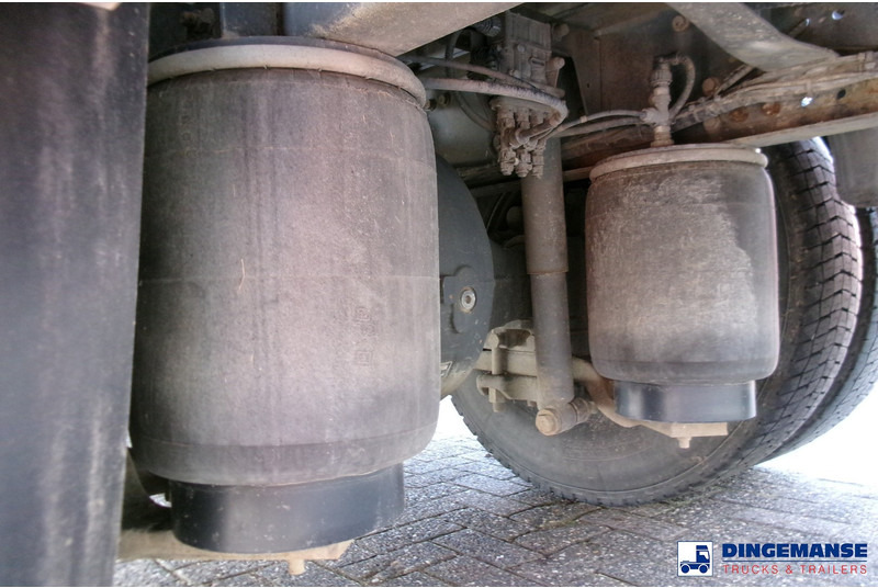 Renault Premium 300 4x2 fuel tank 14.2 m3 / 4 comp - Camion cisternă: Foto 5 Renault Premium 300 4x2 fuel tank 14.2 m3 / 4 comp - Camion cisternă: Foto 5