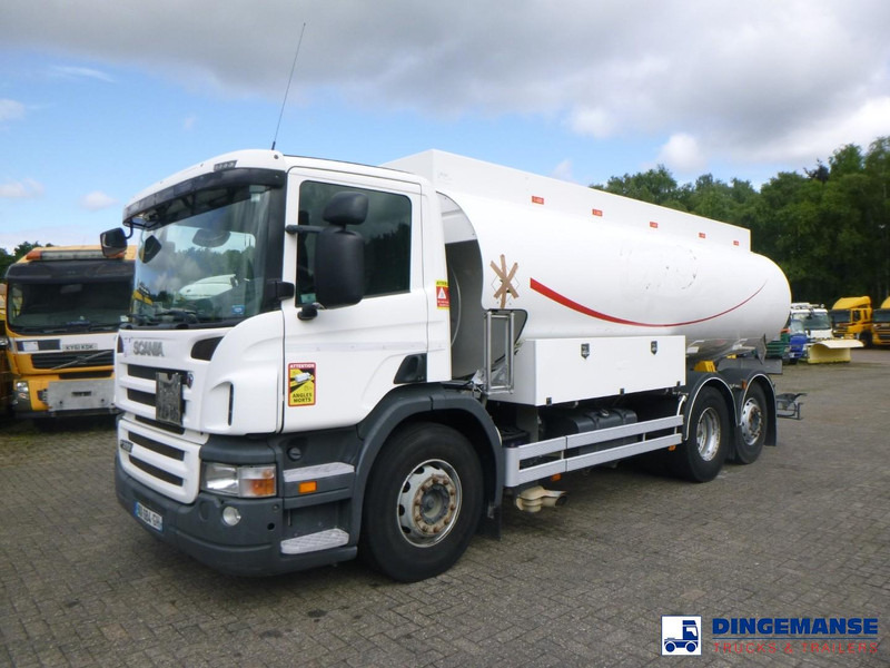 Scania P 320 DB 6X2 fuel tank 18.8 m3 / 5 comp - Camion cisternă: Foto 1 Scania P 320 DB 6X2 fuel tank 18.8 m3 / 5 comp - Camion cisternă: Foto 1