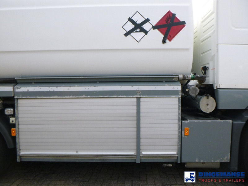 Volvo FH 460 6x2 fuel tank 23.6 m3 / 4 comp - Camion cisternă: Foto 5 Volvo FH 460 6x2 fuel tank 23.6 m3 / 4 comp - Camion cisternă: Foto 5