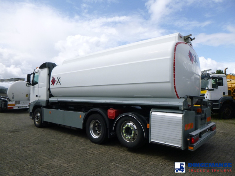 Volvo FH 460 6x2 fuel tank 23.6 m3 / 4 comp - Camion cisternă: Foto 4 Volvo FH 460 6x2 fuel tank 23.6 m3 / 4 comp - Camion cisternă: Foto 4
