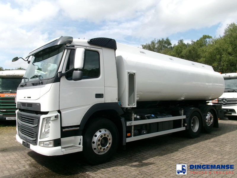 Volvo FM 380 6X2 fuel tank 20.6 m3 / 4 comp - Camion cisternă: Foto 1 Volvo FM 380 6X2 fuel tank 20.6 m3 / 4 comp - Camion cisternă: Foto 1