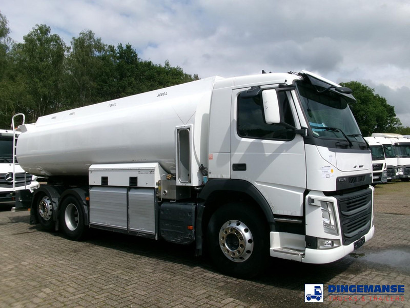 Volvo FM 380 6X2 fuel tank 20.6 m3 / 4 comp - Camion cisternă: Foto 2 Volvo FM 380 6X2 fuel tank 20.6 m3 / 4 comp - Camion cisternă: Foto 2