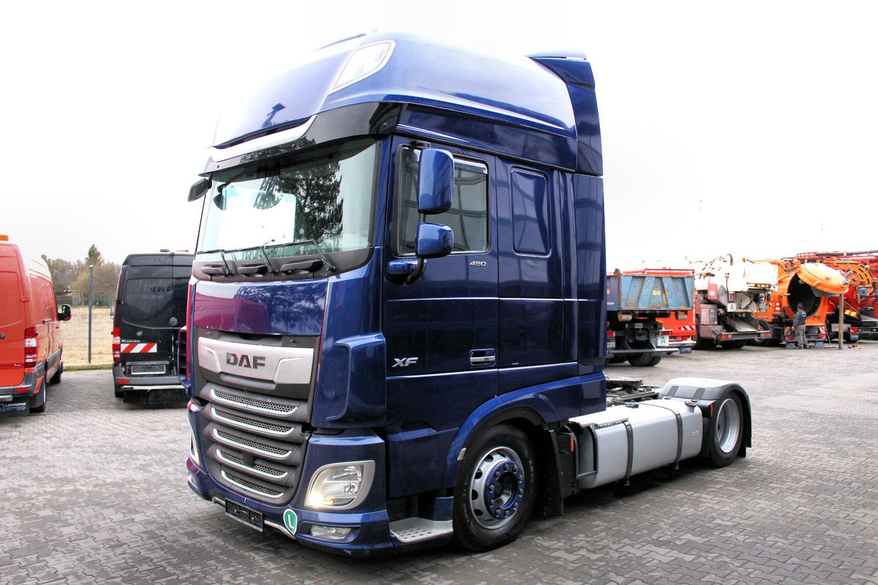 DAF XF 480 FT 4x2 SZM Lowliner !!! TOP !!! - Cap tractor: Foto 3 DAF XF 480 FT 4x2 SZM Lowliner !!! TOP !!! - Cap tractor: Foto 3