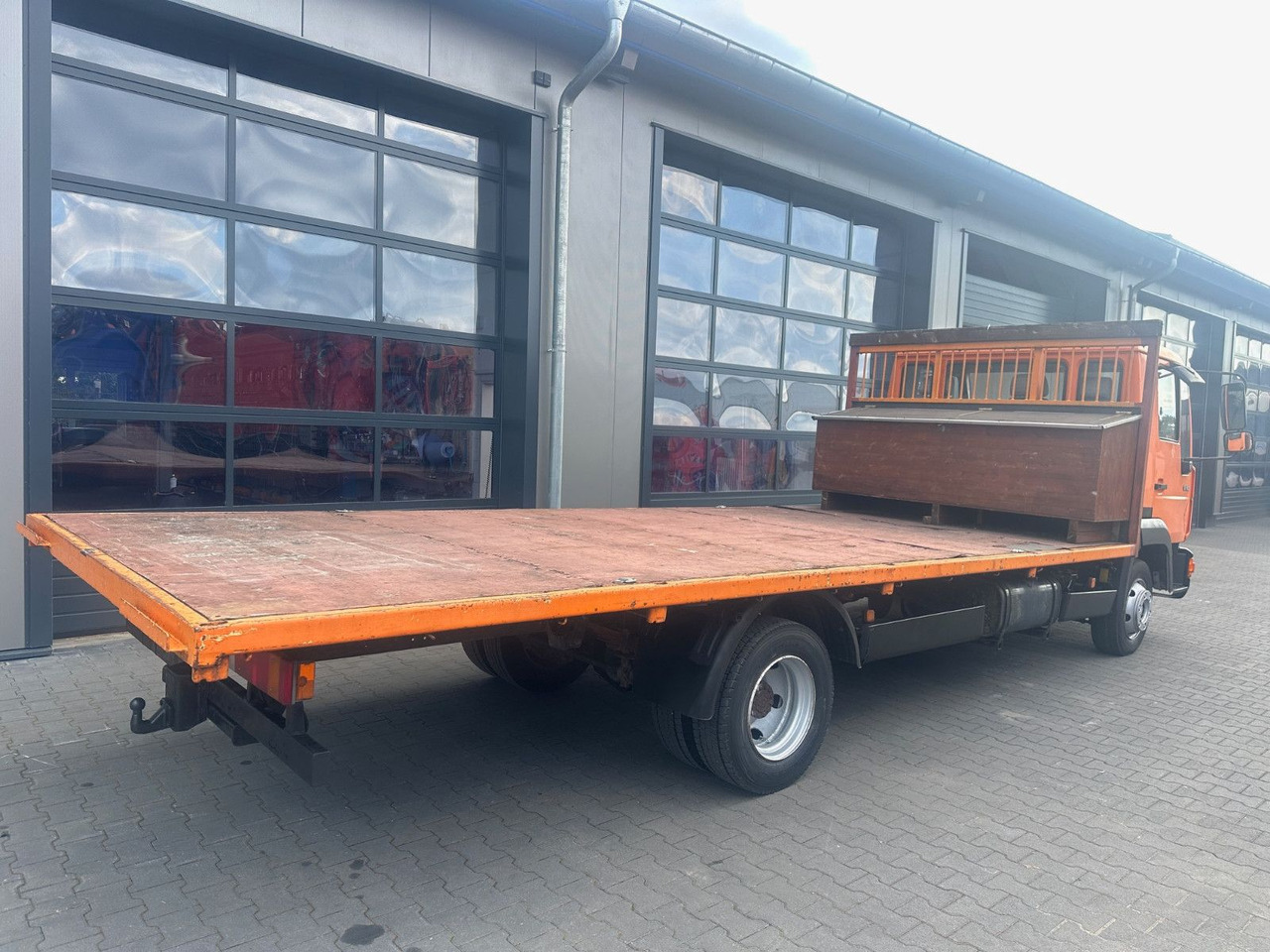 MAN 8.163 Pritsche - Camion platformă: Foto 4 MAN 8.163 Pritsche - Camion platformă: Foto 4