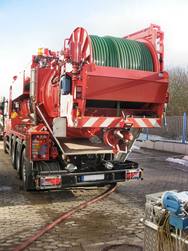 MAN TGS 35.540 8x4 Müller 16m³ WRG + 800 meter HD - Maşină pentru vidanjări: Foto 4 MAN TGS 35.540 8x4 Müller 16m³ WRG + 800 meter HD - Maşină pentru vidanjări: Foto 4