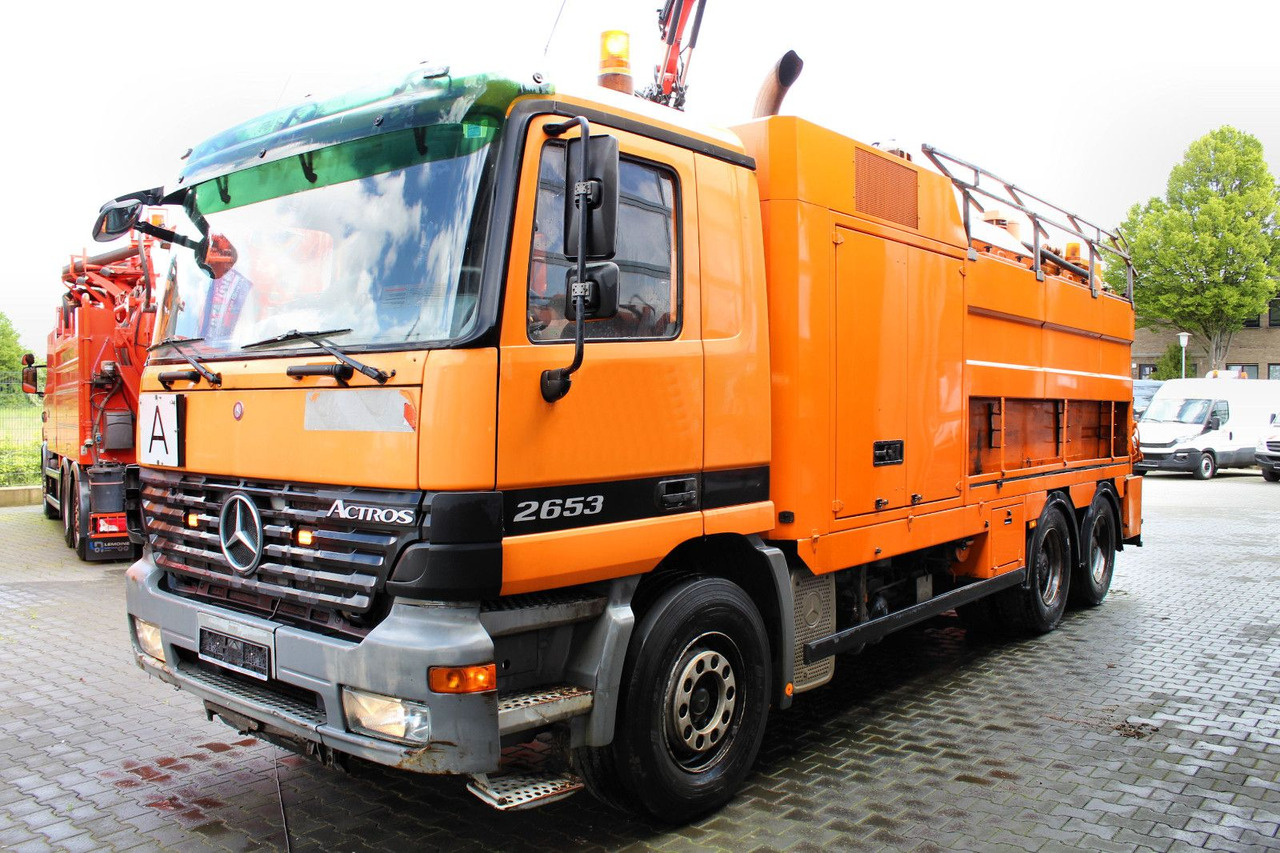Mercedes-Benz Actros 2653 6x4 V8 Müller 16m³ Saug u.Spül-Kombi - Maşină pentru vidanjări: Foto 2 Mercedes-Benz Actros 2653 6x4 V8 Müller 16m³ Saug u.Spül-Kombi - Maşină pentru vidanjări: Foto 2