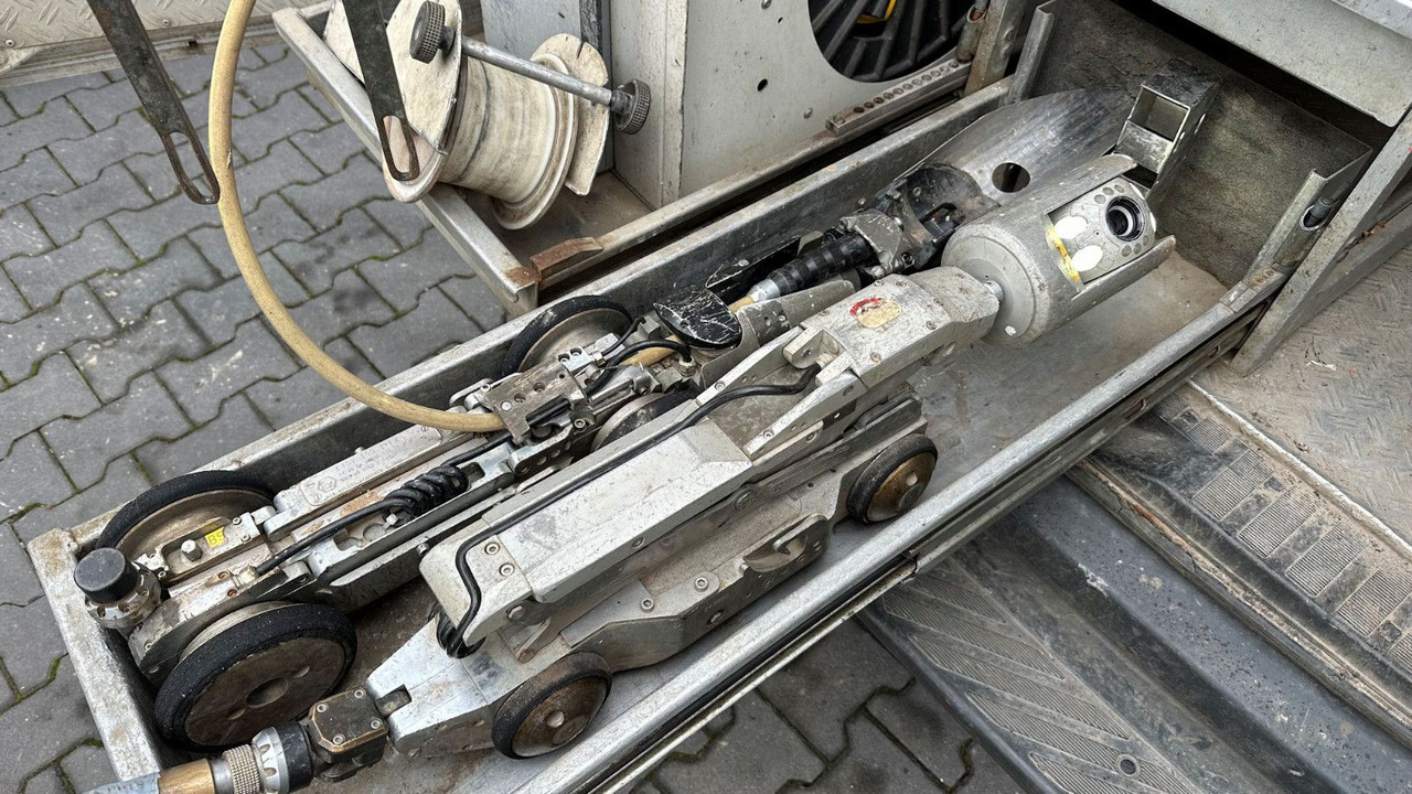 Mercedes-Benz Sprinter 516 CDI IBAK-TV Kamera Inspektion LISY - Maşină pentru vidanjări: Foto 3 Mercedes-Benz Sprinter 516 CDI IBAK-TV Kamera Inspektion LISY - Maşină pentru vidanjări: Foto 3