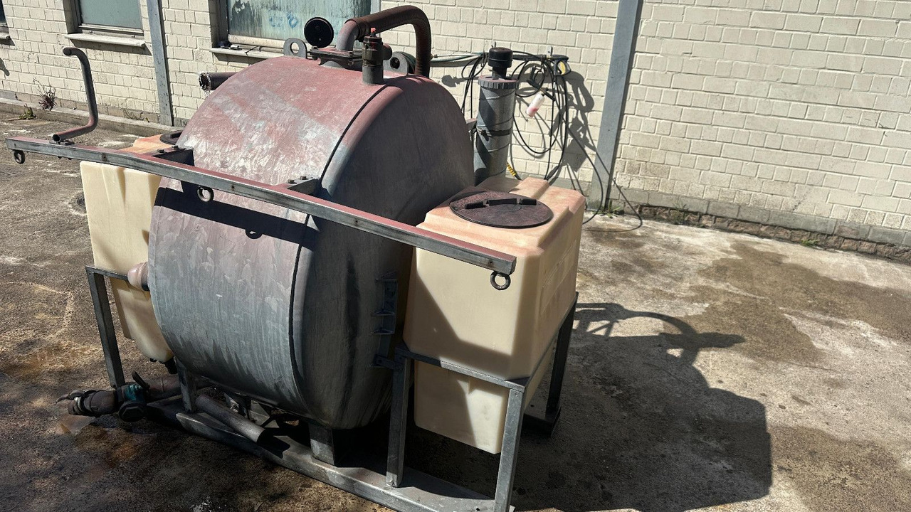 Saug-Druck fass Flexi + 2 Frisch-Wassertaschen - Maşină pentru vidanjări: Foto 2 Saug-Druck fass Flexi + 2 Frisch-Wassertaschen - Maşină pentru vidanjări: Foto 2