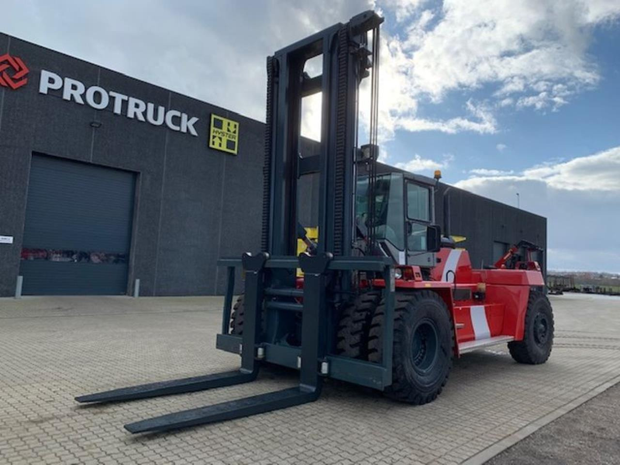 Kalmar DCD320-12LB - Stivuitor diesel: Foto 2 Kalmar DCD320-12LB - Stivuitor diesel: Foto 2