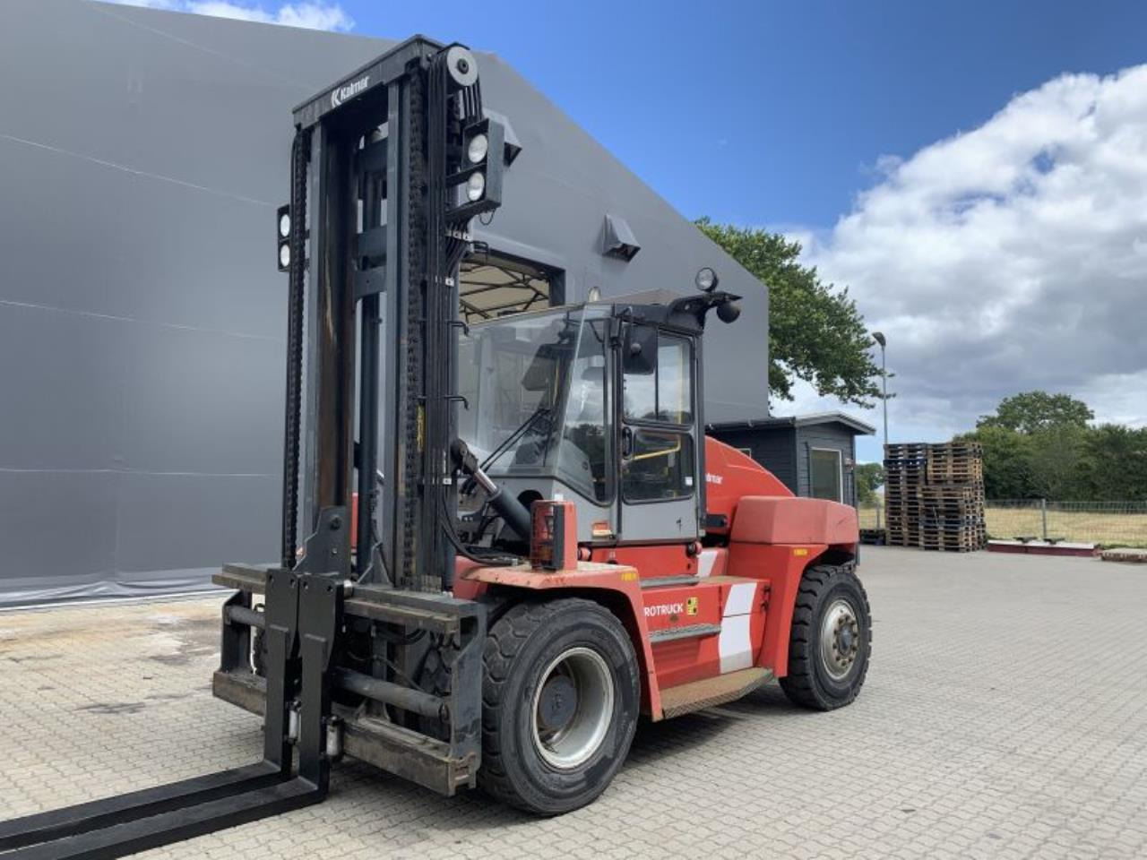 Kalmar DCE100-6 - Stivuitor diesel: Foto 2 Kalmar DCE100-6 - Stivuitor diesel: Foto 2