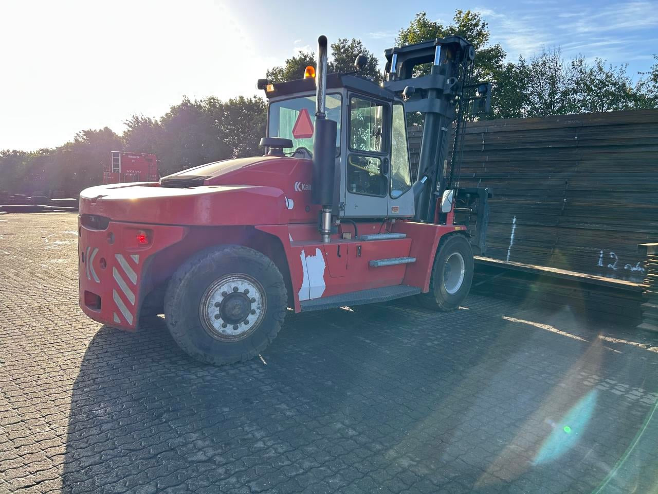 Kalmar DCE160-6 - Stivuitor diesel: Foto 3 Kalmar DCE160-6 - Stivuitor diesel: Foto 3