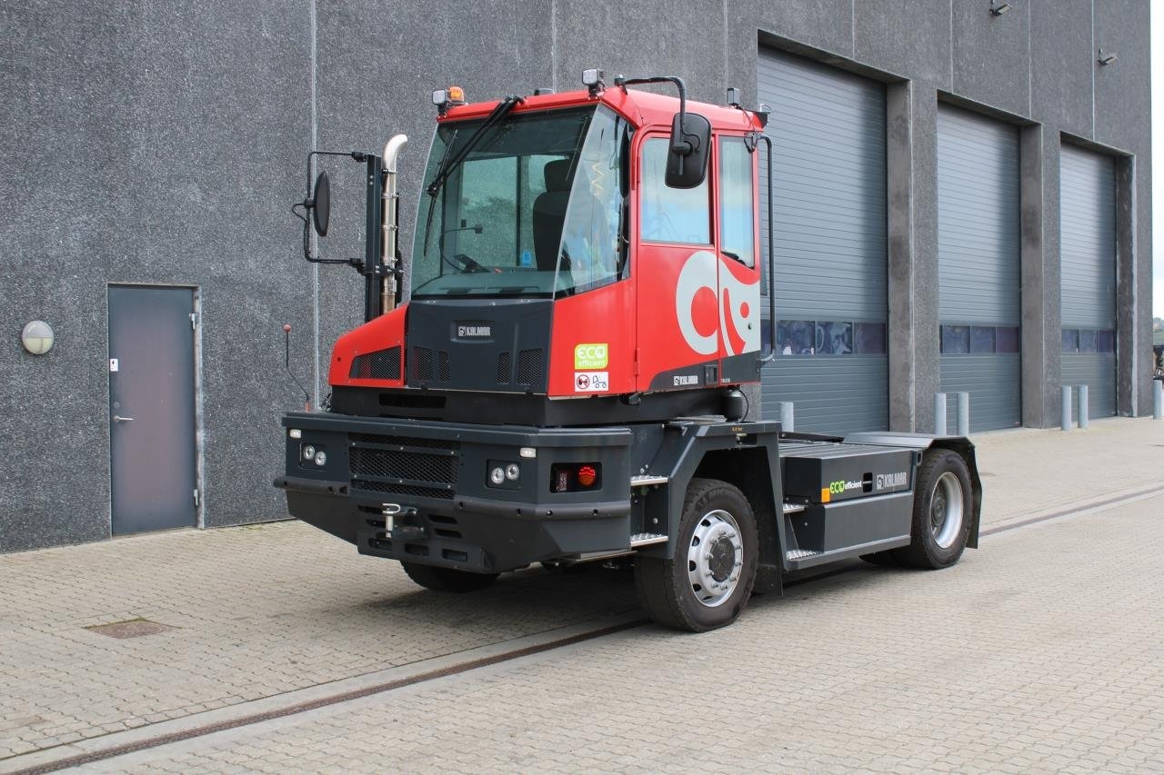 Kalmar TRL618I 4X4 - Tractor terminal: Foto 2 Kalmar TRL618I 4X4 - Tractor terminal: Foto 2