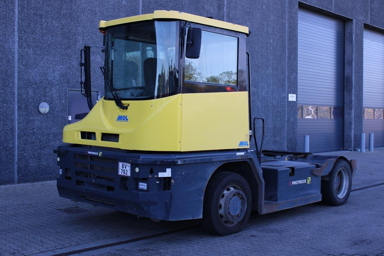 MOL RM255 4X4 - Tractor terminal: Foto 2 MOL RM255 4X4 - Tractor terminal: Foto 2