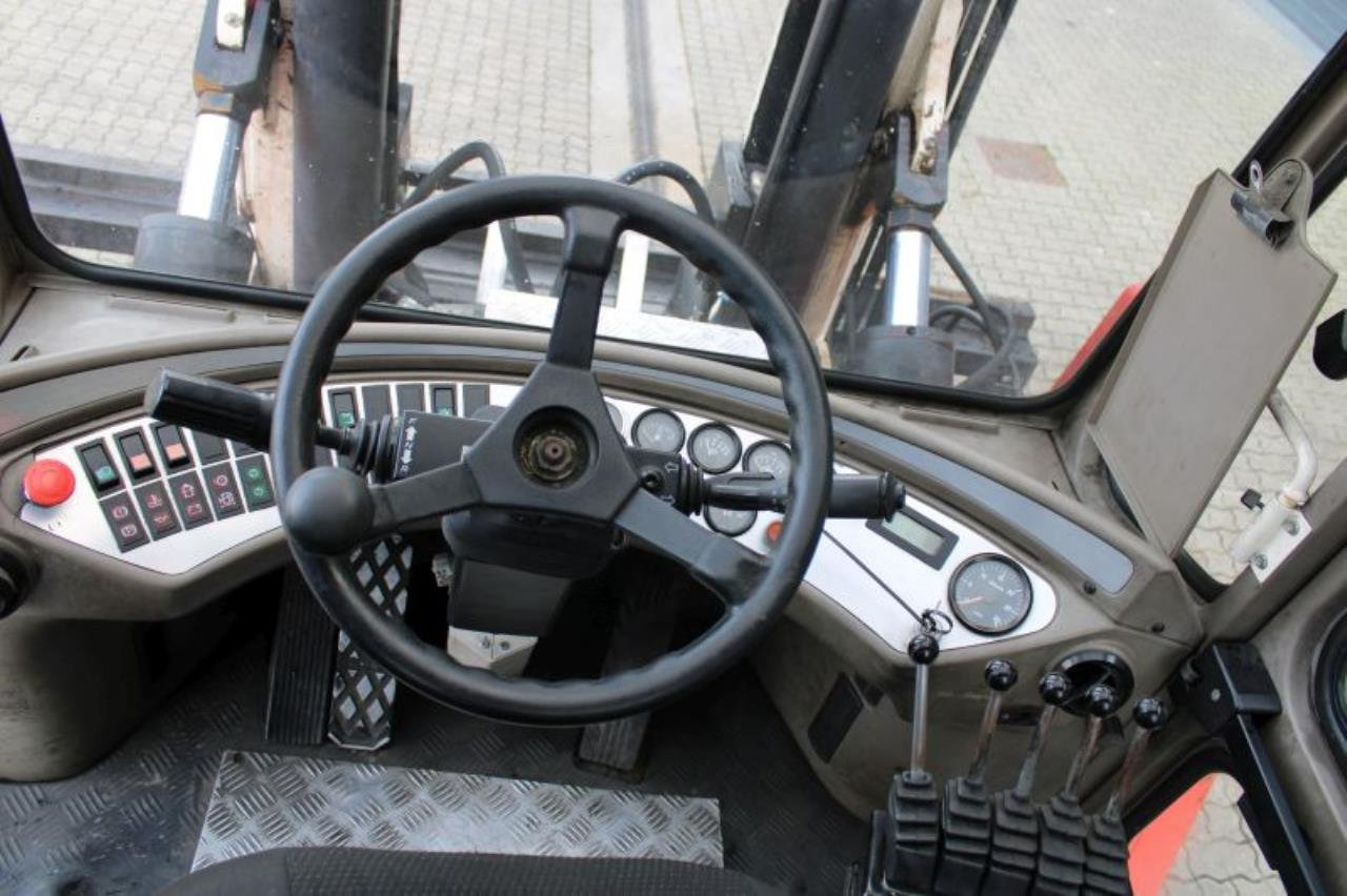 SveTruck 15120-38 - Stivuitor diesel: Foto 4 SveTruck 15120-38 - Stivuitor diesel: Foto 4