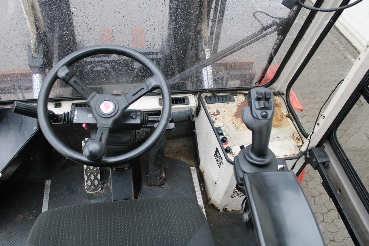 SveTruck 1560 - Stivuitor diesel: Foto 4 SveTruck 1560 - Stivuitor diesel: Foto 4
