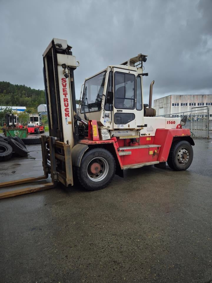 SveTruck 1560 - Stivuitor diesel: Foto 2 SveTruck 1560 - Stivuitor diesel: Foto 2