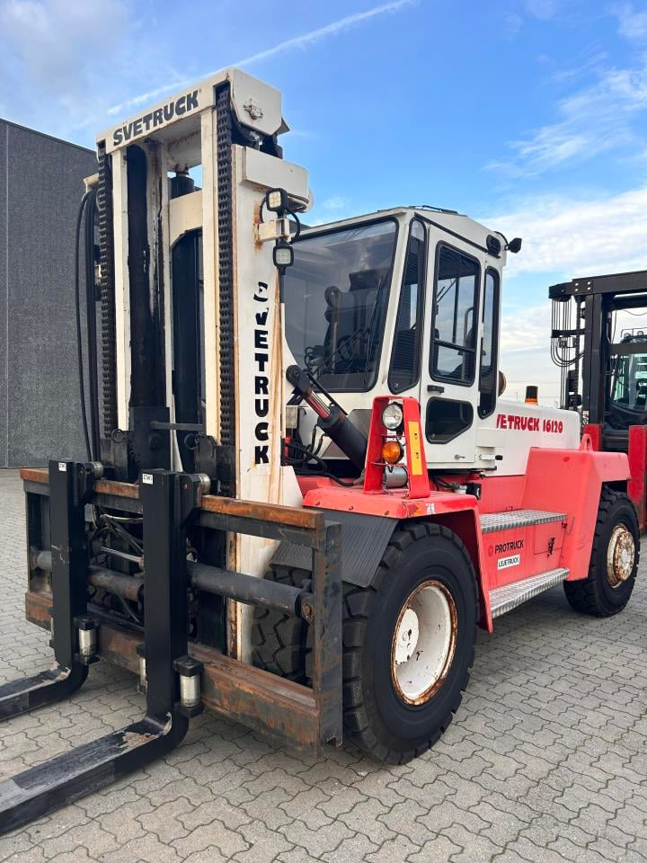 SveTruck 16120-38 - Stivuitor diesel: Foto 2 SveTruck 16120-38 - Stivuitor diesel: Foto 2