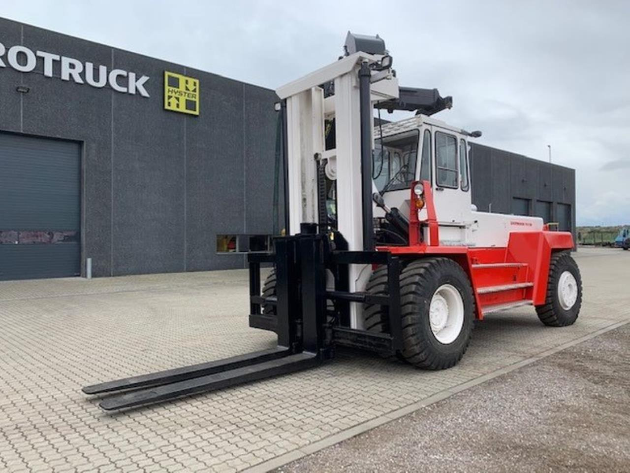 SveTruck 25120-42 - Stivuitor diesel: Foto 2 SveTruck 25120-42 - Stivuitor diesel: Foto 2