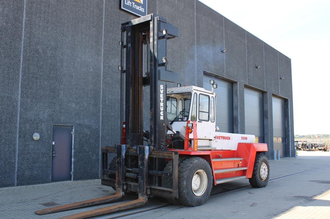 SveTruck 25120-42 - Stivuitor diesel: Foto 2 SveTruck 25120-42 - Stivuitor diesel: Foto 2