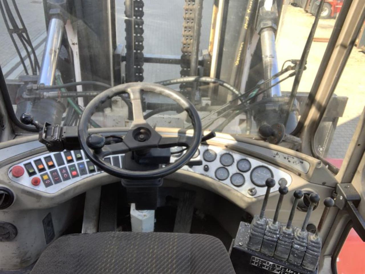 SveTruck 42120-54 - Stivuitor diesel: Foto 4 SveTruck 42120-54 - Stivuitor diesel: Foto 4
