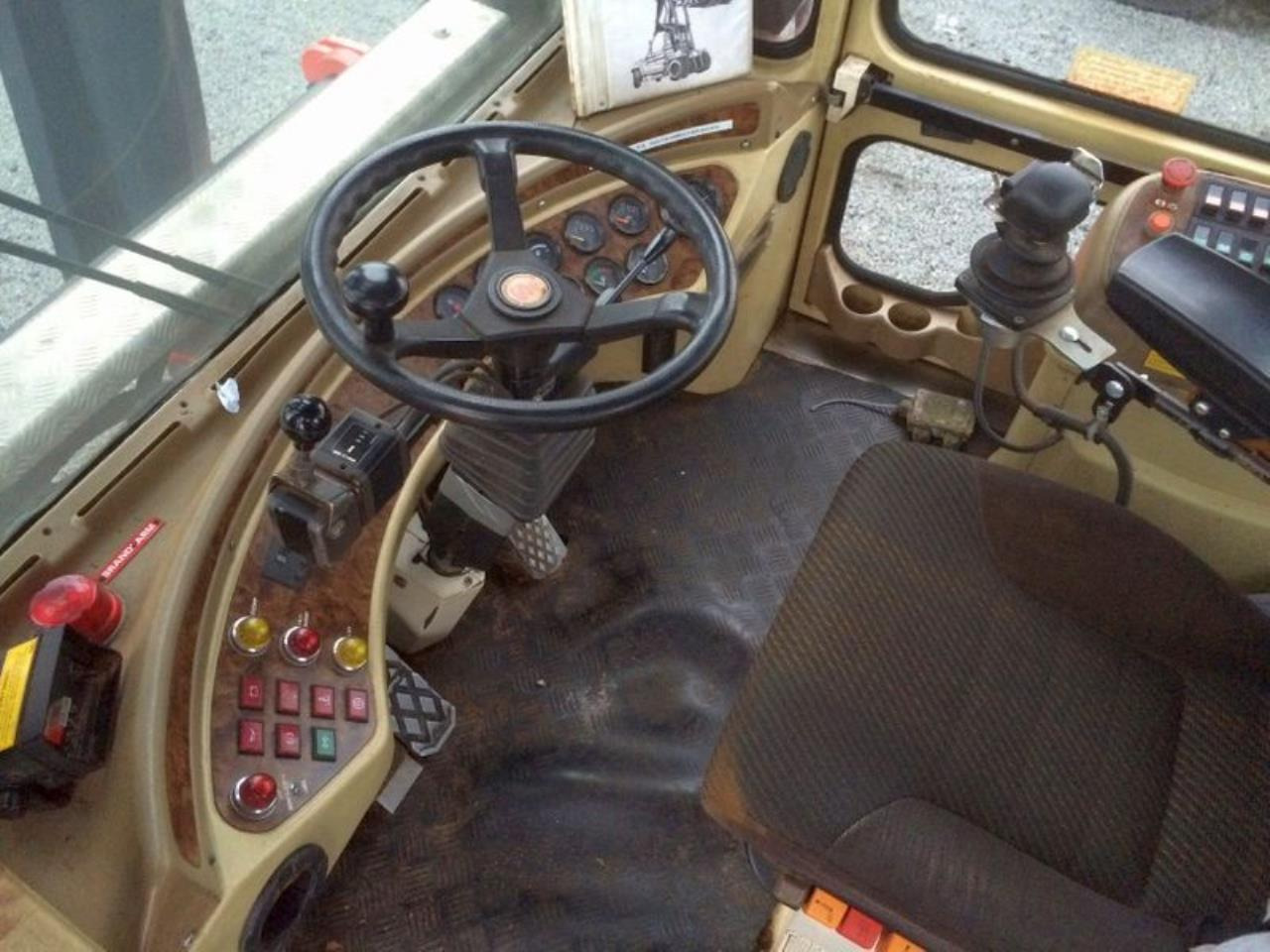 SveTruck TMF 28-21 - Stivuitor diesel: Foto 4 SveTruck TMF 28-21 - Stivuitor diesel: Foto 4