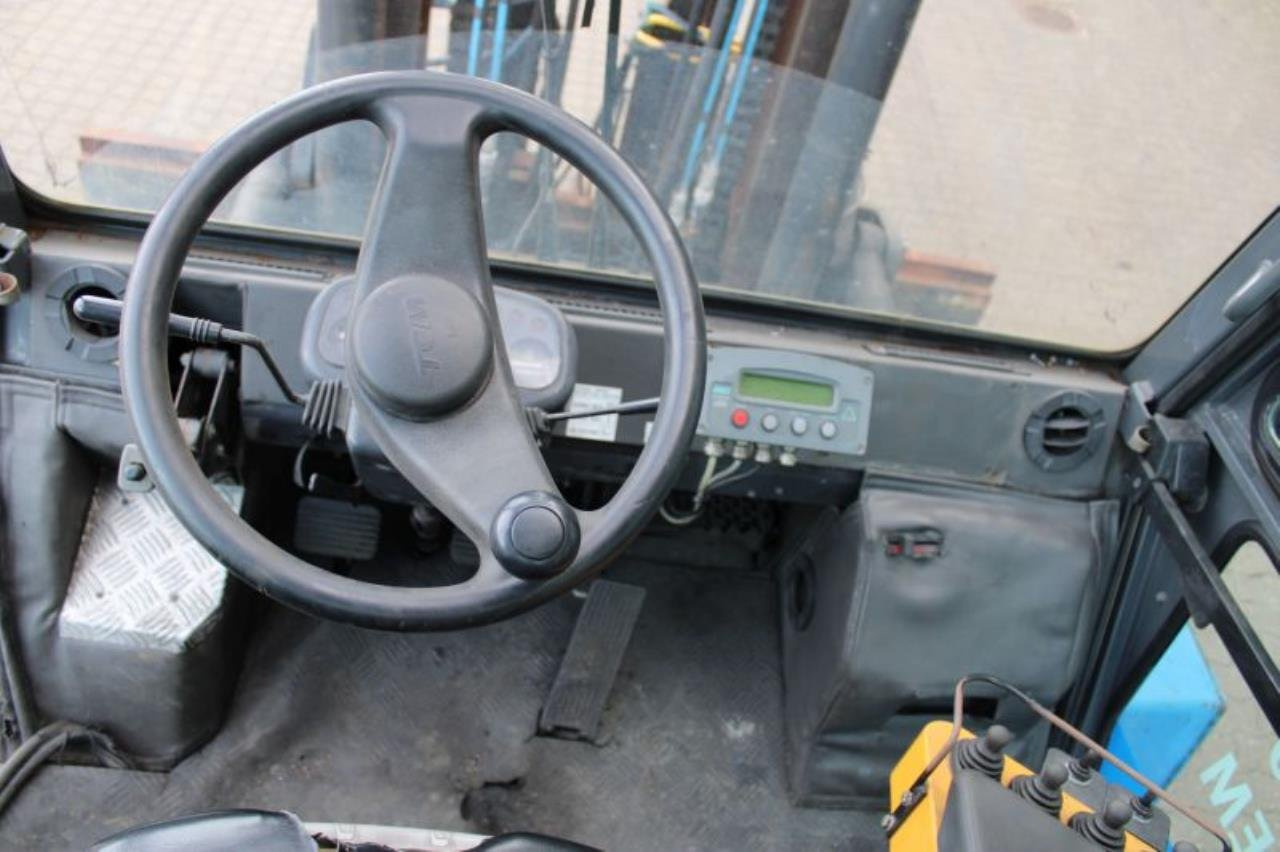 TCM FD80 - Stivuitor diesel: Foto 4 TCM FD80 - Stivuitor diesel: Foto 4