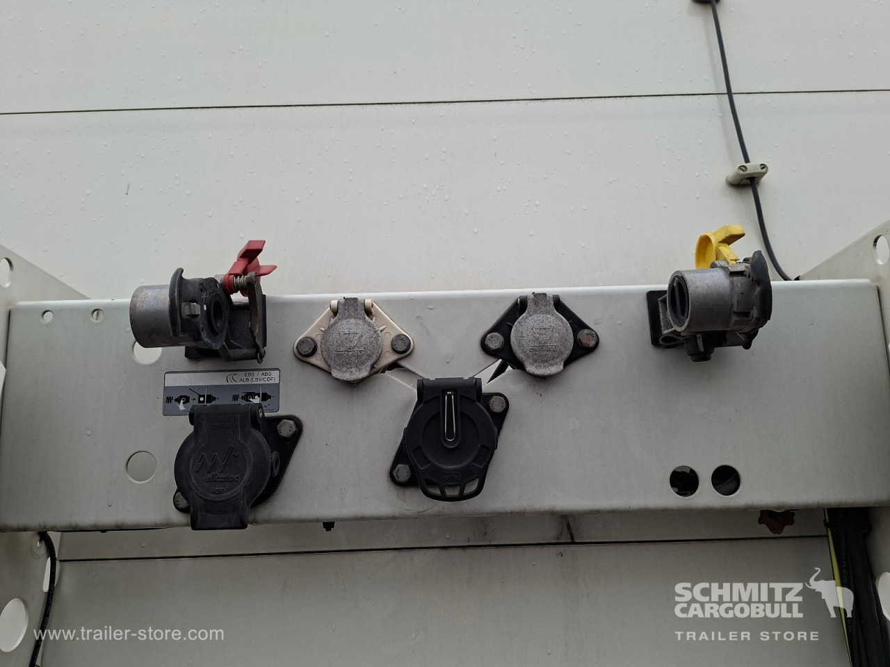 SCHMITZ Auflieger Curtainsider Standard - Semiremorcă prelată: Foto 5 SCHMITZ Auflieger Curtainsider Standard - Semiremorcă prelată: Foto 5