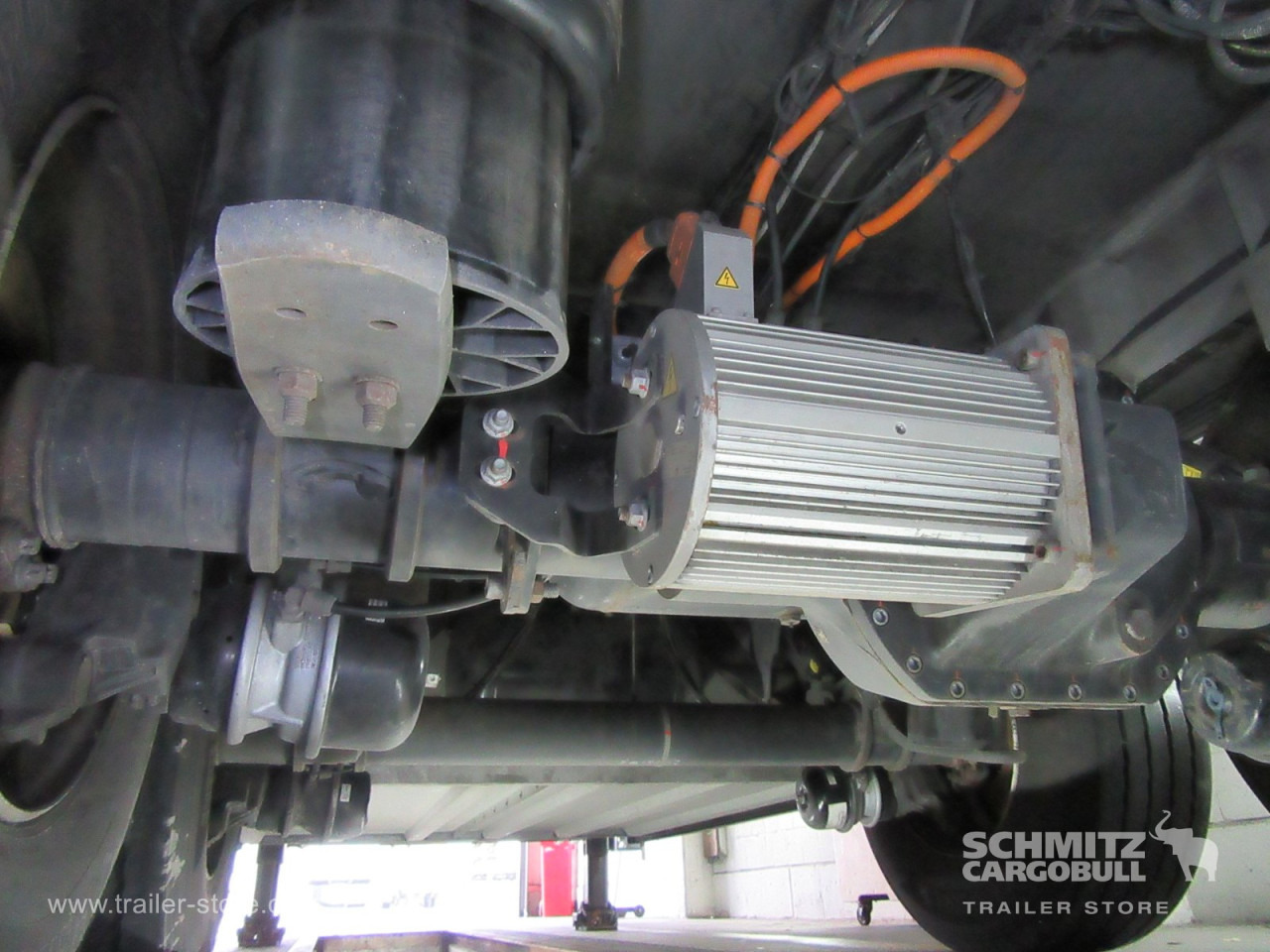 SCHMITZ Auflieger Tiefkühler Multitemp Taillift - Semiremorcă izoterma: Foto 3 SCHMITZ Auflieger Tiefkühler Multitemp Taillift - Semiremorcă izoterma: Foto 3