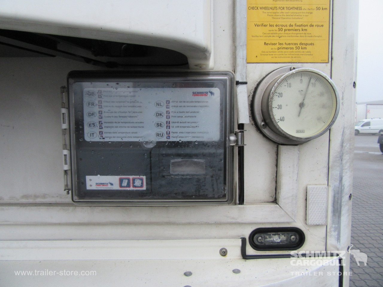 SCHMITZ Auflieger Tiefkühler Standard Taillift - Semiremorcă izoterma: Foto 3 SCHMITZ Auflieger Tiefkühler Standard Taillift - Semiremorcă izoterma: Foto 3
