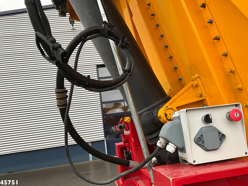 DAF FTG XF 530 6x2 Euro 6 ZF Intarder Kiphydrauliek + OVA 2-assige kipoplegger 32m³ - Cap tractor: Foto 5 DAF FTG XF 530 6x2 Euro 6 ZF Intarder Kiphydrauliek + OVA 2-assige kipoplegger 32m³ - Cap tractor: Foto 5