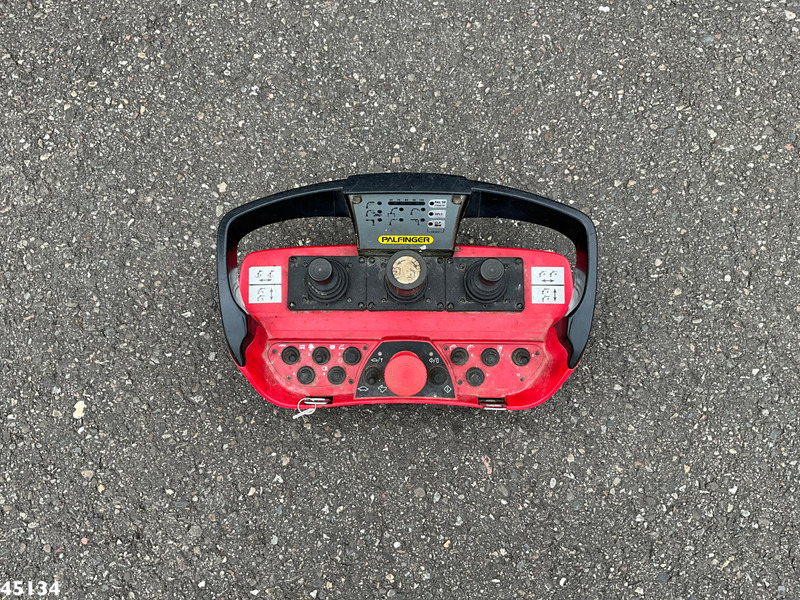 Cap tractor Iveco Stralis AD410T44 8x4 Palfinger 44 Tonmeter laadkraan + Fly-Jib Just 222.398 km!: Foto 9 Cap tractor Iveco Stralis AD410T44 8x4 Palfinger 44 Tonmeter laadkraan + Fly-Jib Just 222.398 km!: Foto 9